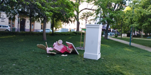 Alig három napon belül ledöntötték az oligarchamercit elragadó ferencvárosi Turul-szobrot