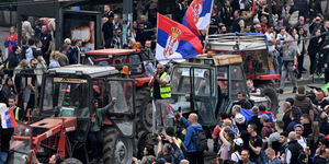 Az orosz kémszolgálatok tanácsait követik a szerbiai hatóságok a tüntetőkkel szemben