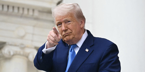 Fordulat: egyelőre mégis érvényben maradnak Trump vámjai