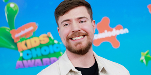 A Youtube-sztár MrBeast bejelentkezett, hogy megvenné társával a fél TikTokot