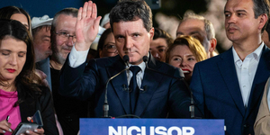 Nicușor Dan vezet az első exit pollok szerint a román elnökválasztáson