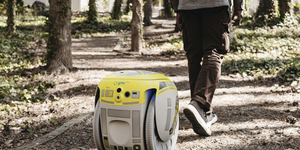 Mint R2-D2, csak ebbe pakolni is lehet: 1 000 000 forintért árulnak egy Star Wars droidot