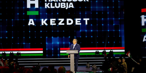 A Dobrevről náci posztot terjesztő fideszes is ott lelkesedett a Harcosok Klubjában