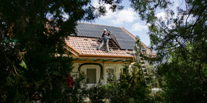 Négy hónap alatt több támogatást ítéltek oda az új napelemes programban, mint amennyit három év alatt kifizettek az előzőre