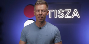 Magyar Péter dalban üzen „MÁV-os Jánosnak” – videó