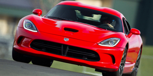 Hét évvel a gyártás leállítása után talált gazdára egy Dodge Viper