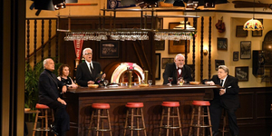 Meghalt George Wendt, a Cheers sztárja, a filmtörténet leghíresebb törzsvendége