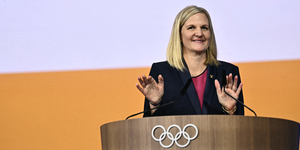 Először lesz nő a NOB elnöke, Kirsty Coventry az első körben győzött