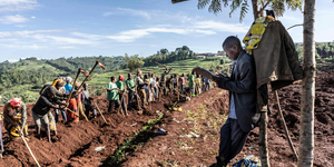 Kemény diktatúrában, de látványosan sokat fejlődött Ruanda a 30 évvel ezelőtti népirtás óta