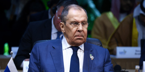 Szergej Lavrov: Oroszország kész a harctéren megküzdeni a Nyugattal