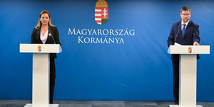„Nem én vagyok az előterjesztő” – ezzel próbálta lerázni magáról az ellehetetlenítési törvény kérdéseit Gulyás és Vitályos