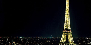 Fotókon a világ legszebb villámhárítója, az Eiffel-torony