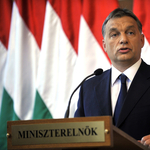 Orbán Viktor: "a gond az, hogy ég a ház, a baj az ajtón kopog"