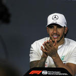 Beszáll a Chelsea-ért folyó versenybe Lewis Hamilton és Serena Williams