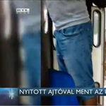 Nyitott ajtóval is vígan száguld a veszprémi busz