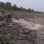 Ismét videón örökítették meg, ahogy szennyvíz ömlik a Dunába a szentendrei strand felett