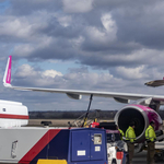 Magyar Hang: nagy leépítések és megszorítások jönnek a Wizz Airnél
