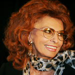 Sophia Loren balesetet szenvedett