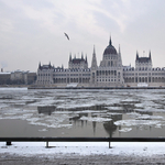 Budapesten is jégtáblák úsznak a Dunán - galéria