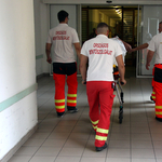 A mentőszolgálat szerint túl bonyolult kiszámítani, mennyi idő alatt érnek ki a betegekhez