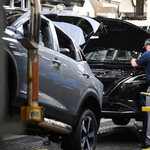 Kilencezer embert küld el a Nissan, visszavágja a termelését is