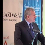 Videó: Orbánt utánozta Járai egy konferencián