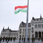 Orbán Kiskőrösön Petőfi-ódát mondott, Gyurcsány dölyfös urazott, Karácsony ezrek előtt beszélt velünk élő köztársaságról