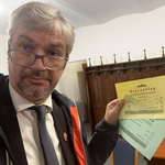 „Lónak a f*szát” – írta Hadházy Ákos az alkotmánybíró-választás szavazólapjára