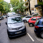 Világgazdaság: Ötmillió beoltott után lesz vége az ingyenes parkolásnak