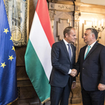 Orbán Viktorral tárgyalt Budapesten Donald Tusk