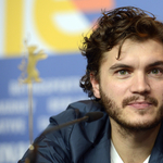 Börtönt kapott nőverésért Emile Hirsch