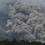 Fizetős körgyűrű és a füstölgő Sinabung - a hét képei - Nagyítás-fotógaléria 