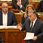 Orbán nem tudja, mennyi rezsit fizet, de azt ígéri, hogy a felesége elárulja