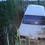 Nem adta ki a földúton a Lada, súlyos baleset lett a vége