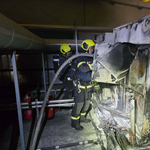 Videón a tűzoltók küzdelme a Puskás Arénában felcsapó lángokkal