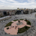 Fotó: így néz ki a Taksim tér egy évvel a törökországi tüntetések kirobbanása után