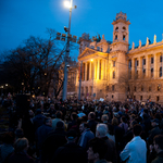 "Schmitt mondjon le!" - Flashmob a Kossuth téren