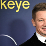 „Van miért küzdeni és gyógyulni" – súlyos hókotrós balesete után újra forgat Jeremy Renner