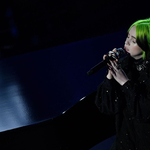 Ilyen volt Billie Eilish hátborzongató fellépése az Oscaron