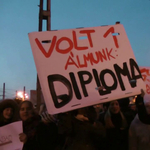 Volt egy álmunk: diploma - így tüntettek a középiskolások