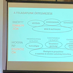 A leendő innovációs miniszter „prezentációja” után a Momentum ingyenes képzést ajánlott neki