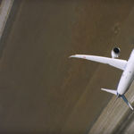 Remek videót tett közzé a Boeing: így trükközik a levegőben a Dreamliner