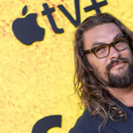 Videón, ahogy Jason Momoa leborotválja a haját, de cseppet sem szórakozásból