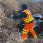 Négyméteres ördögszekerek bénítottak meg egy autópályát – videó