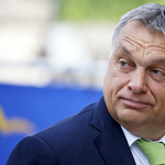 Fotó: Propagandaplakátokból rakták össze Orbán új portréját