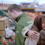 Megható videóval köszönti az apákat a Tesco