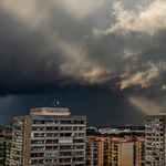 Porviharokra figyelmeztet a meteorológiai szolgálat