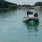 Kimentettek a rendőrök egy embert a Balatonból, pedig nem is akarta, hogy kimentsék