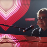 Elton John a főszereplő a karácsonyi reklámban, amit mindenki várt – videó