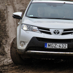 Toyota RAV4-bemutató: a nagyobb az jobb?